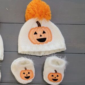 Baby Cream & Orange Halloween Pumpkin Knit Hat And Shoes Size 0-6 months